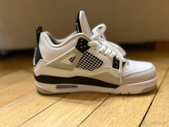 NIKE AIR JORDAN 4 MİLİTARY BLACK nové 37,5 dámská velikost - 6
