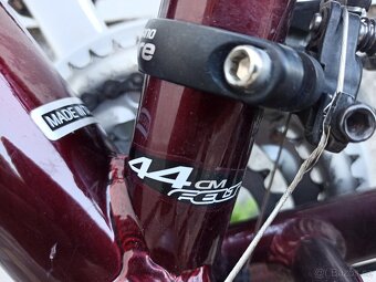 Prodám dámské trekové kolo FELT, Shimano Deore - 6