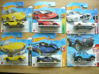 AUTÍČKA HOT WHEELS - 6