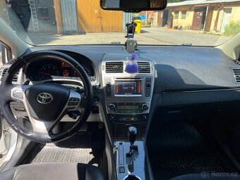 Toyota Avensis combi 2,2D - 6