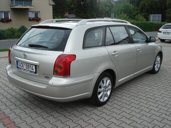 TOYOTA AVENSIS KOMBI 2.0 D-4D,NOVÁ STK,MODEL 2005 - 6