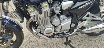 YAMAHA XJR 1300 - 6