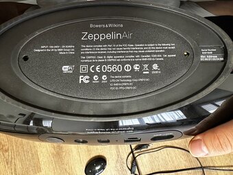 Bowers&Wilkins ZeppelinAir lighting. - 6