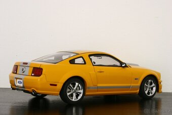 FORD Mustang Shelby GT - AUTOart 1:18 - 6