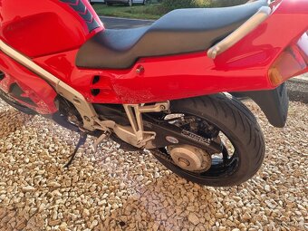 Honda VFR750 - 6