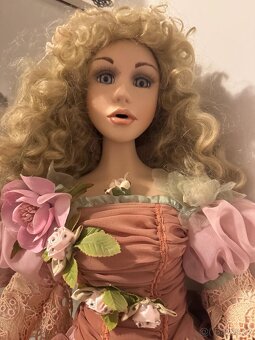 Sběratelská značená porcelánová panenka - 6