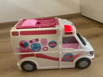 Barbie sanitka - 6