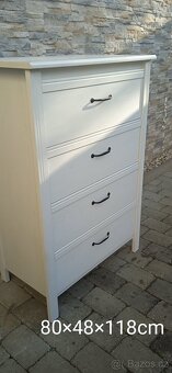 Bílá komoda se zásuvkami - 6