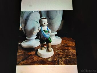 Stará porcelánová figurka - 6