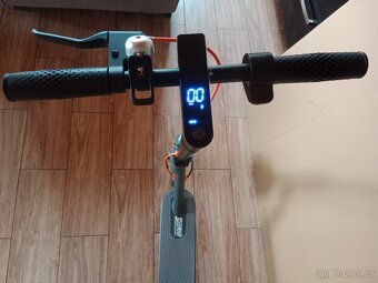 Koloběžka elektrická - 6