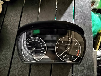 BMW E90-91, zadní roleta kufru - 6