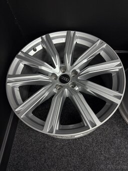 Alu AUDI Q8 / SQ8 5x112 20” 4M8601025T - 6