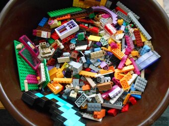 Lego mix 2kg + LEGO uložný box 15x12cm - kusy a druhy foto - 6