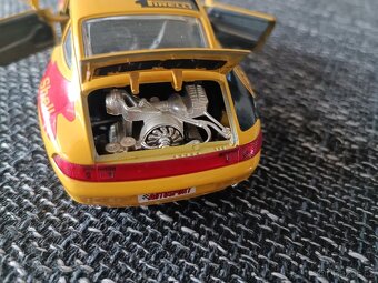 Modely aut Porsche a Volkswagen 1:25 - 6