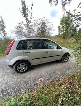 Ford Fiesta 1.3i 51kW benzín PO SERVISU - 6