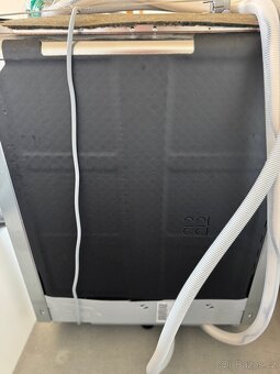 Prodám vestavnou myčku Bosch - 6