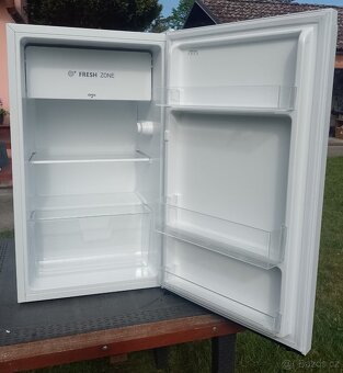 Prodám malou ledničku Philco PTB 94 FW - 6