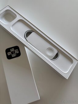 Apple Watch SE (2022), 44 mm - stříbrné - 6