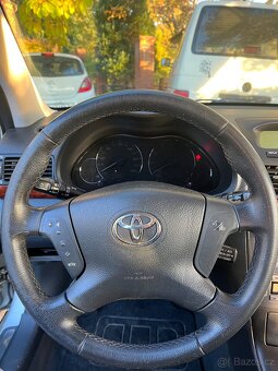 Toyota Avensis 2.0 Benzín - 6