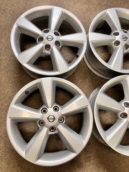 5x114,3 R17 originál alu Nissan Qashqai - ET 40 - 6