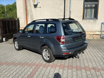 Subaru Forester 2.0 110kW 2010 111371km X TAŽNÉ 1.majitel - 6