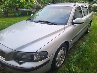 Prodám Volvo V70 D5 2.4 diesel automat 2002 120kw - 6