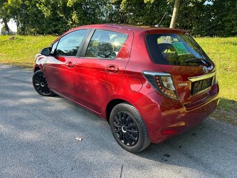 Toyota Yaris 1,5 Hybrid 55 KW r.v. 2012 Automat - 6