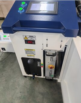 LASER SVÁŘECÍ -ČISTÍCÍ-ŘEZACÍ STROJ 4V1 2000W PROFI. - 6