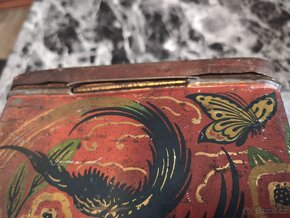 Starožitná plechovka. - 6