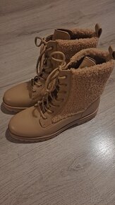 Dámské béžové zimní boty - 6