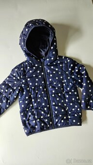 Puntíkovaná jarní bunda s kapucou - vel. 104 - 6