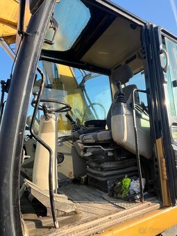 CAT 318 C - 6