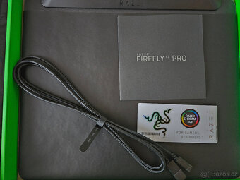 Razer Firefly V2 Pro – podložka s LED podsvícením, černá - 6