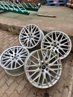 Originální sada AUDI - 6