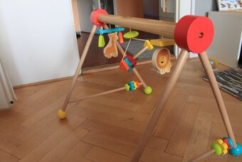 Dřevěná hrazdička - 6