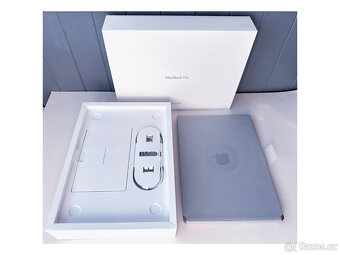 Apple MacBook Pro - M1 Max - 14" - 64 GB RAM - 2 TB (Model  - 6