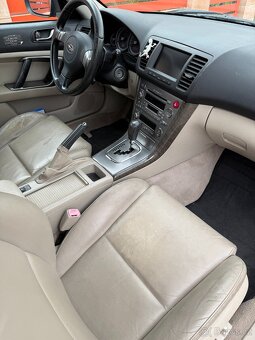 Subaru Legacy Outback 3.0 R - 6