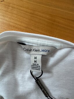 Bílé tričko Calvin Klein Jeans vel. M - 6