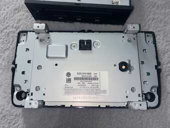 Rádio s jednotkou a orig. rámkem VW MIB2 2DIN - 6