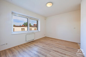 Pronájem ubytovací jednotky 1+kk, 22 m², Kunovice - náměstí - 6