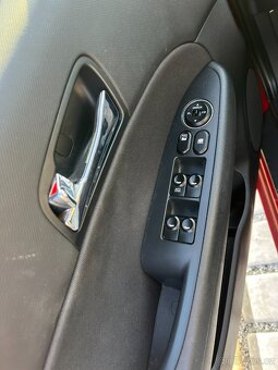 Hyundai i 30cw 1,6 - 6
