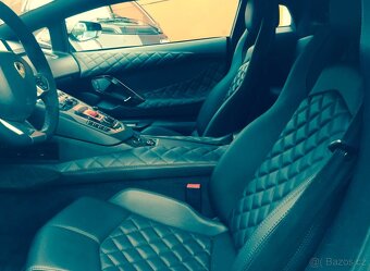 Lamborghini Aventador LP700-4 - 6