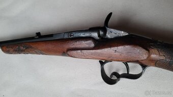 Flobert puška ráže 22 -velmi pěkně zdobená-volně bez ZP - 6