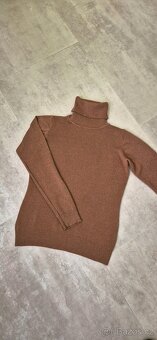 Dámský rolák se zlatými nitkami - 6