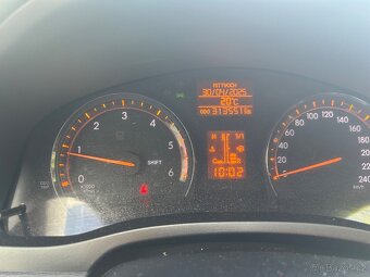 Prodam avensis 2 o diesel - 6