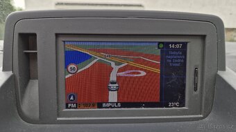 Renault Fluence 1.6 16V 81kw 2010 182500km navigace - 6