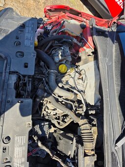 Renault clio 4 grandtour 0,9tce H4B 400 - 6