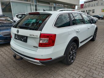 Škoda Octavia 3 Combi Scout 2.0TDI 135kW 4x4 DSG 110tkm - 6