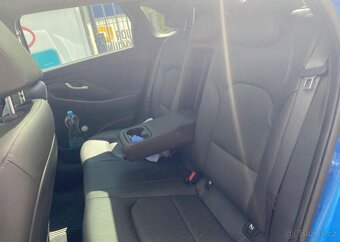 Hyundai i30 1.4 - PREMIUM - NÍZKÉ KM - 6