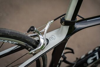 Silniční kolo Giant Defy Carbon - 6